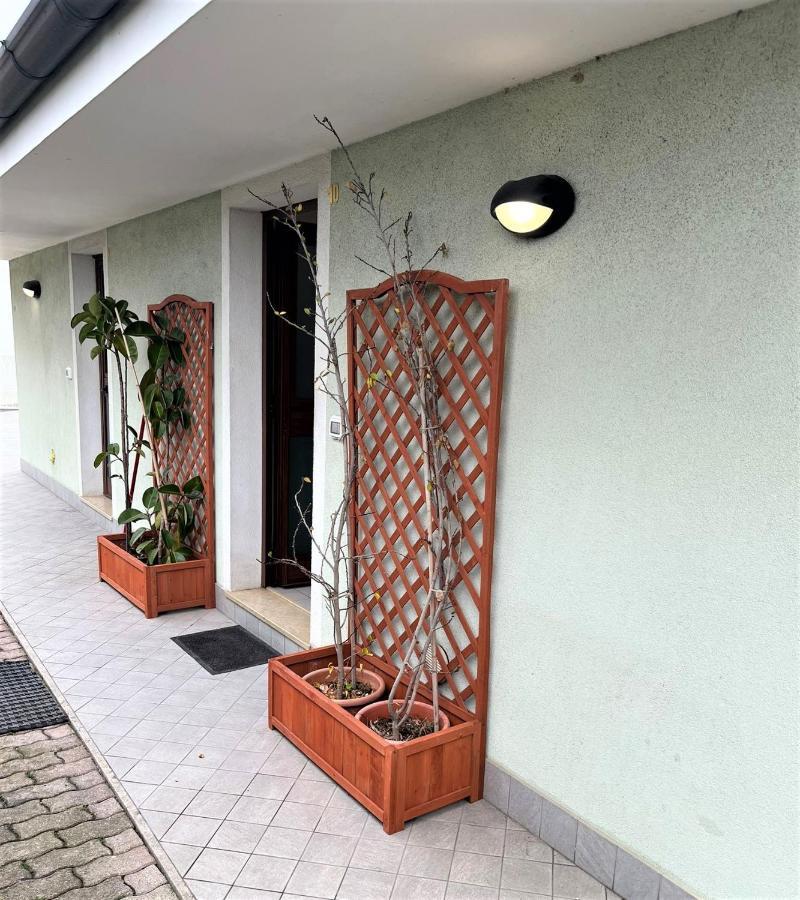 Appartamenti Smeraldo ลิโดดิแฟร์โม ภายนอก รูปภาพ